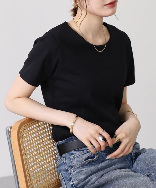 FUNALIVE（ファンアライブ）の「UネックコンパクトコットンTシャツ 半袖（Tシャツ/カットソー・レディース・オフホワイト/グレイッシュベージュ/カーキ/ブラック・L/LL/M）」の9枚目の写真