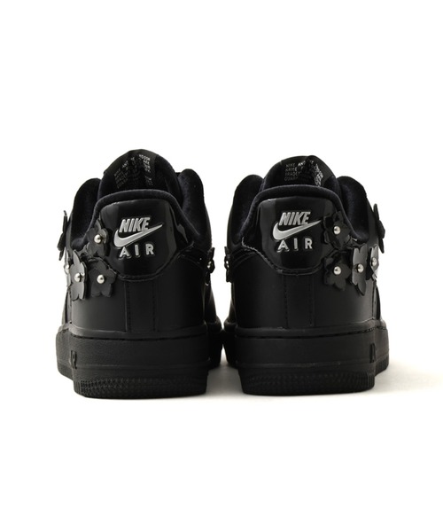 NIKE(ナイキ)の「NIKE WMNS AIR FORCE 1 '07 / ナイキ ウィメンズ エア フォース 1 '07【SP】(スニーカー・レディース・ブラック・25.0cm/24.5cm/24.0cm/23.5cm/23.0cm)」の3枚目の写真