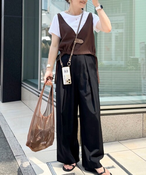NOLLEY’S(ノーリーズ)の「《UVカット/防シワ》ウォッシャブルスエードライク2WAYビスチェ(ベスト・レディース・ベージュ/ダークブラウン・FREE)」の7枚目の写真