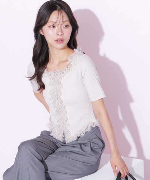 JILL by JILL STUART(ジルバイジルスチュアート)の「レーストリムニット(ニット/セーター・レディース・ピンク/ブルー/ブラック・FREE)」の10枚目の写真