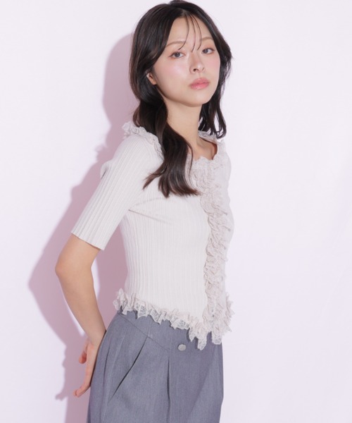 JILL by JILL STUART(ジルバイジルスチュアート)の「レーストリムニット(ニット/セーター・レディース・ピンク/ブルー/ブラック・FREE)」の16枚目の写真
