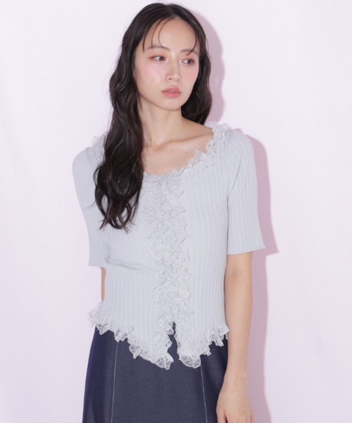 JILL by JILL STUART(ジルバイジルスチュアート)の「レーストリムニット(ニット/セーター・レディース・ピンク/ブルー/ブラック・FREE)」の4枚目の写真