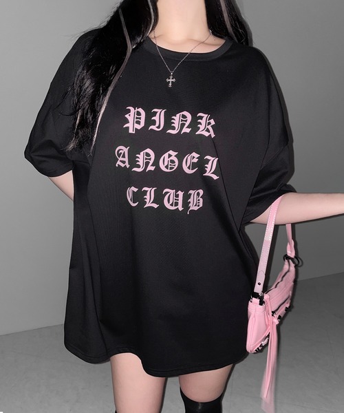 me+em select(ミームセレクト)の「【 PINK ANGEL CLUB 】グランジロゴビッグTシャツ / PINK ANGEL CLUB grunge logo big T-shirts(Tシャツ/カットソー・レディース・ブラック/ホワイト・FREE)」の2枚目の写真