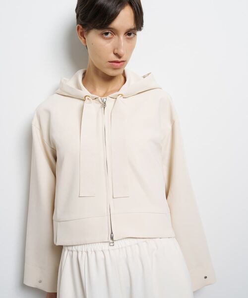 LANVIN en Bleu（ランバンオンブルー）の「ロゴレーステープフーディー（Tシャツ/カットソー・レディース・ブラック/カーキ/オフホワイト・38）」の2枚目の写真