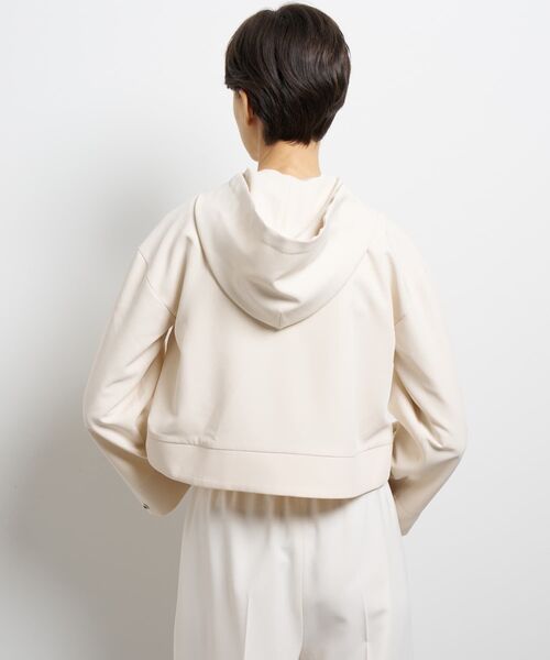 LANVIN en Bleu（ランバンオンブルー）の「ロゴレーステープフーディー（Tシャツ/カットソー・レディース・ブラック/カーキ/オフホワイト・38）」の8枚目の写真