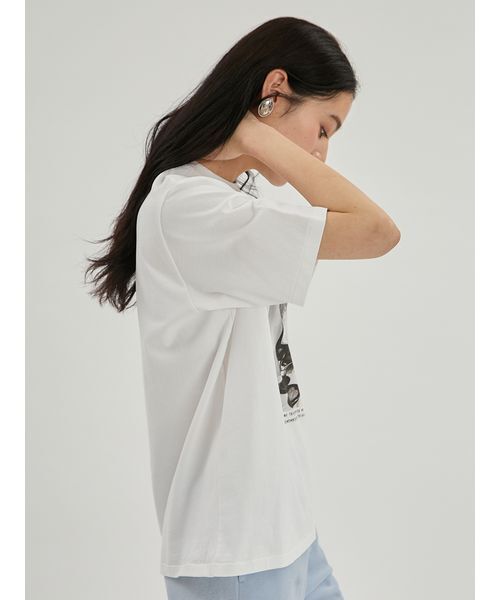 Mila Owen(ミラオーウェン)の「フォトプリントTシャツ(Tシャツ/カットソー・レディース・クリーム/チャコールグレー/ホワイト・F)」の6枚目の写真