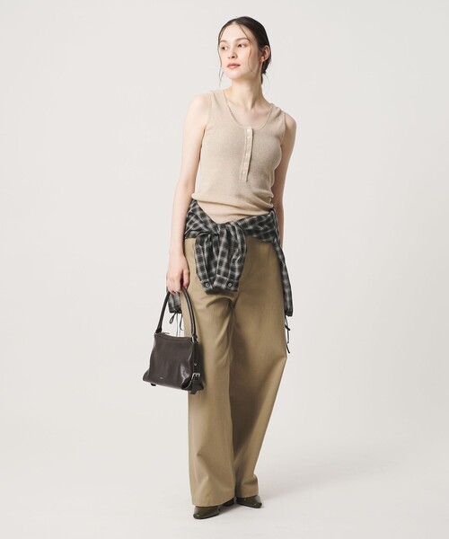 BEAUTY&YOUTH UNITED ARROWS（ビューティーアンドユースユナイテッドアローズ）の「ヘンリーネック リブニット タンクトップ ウォッシャブル（ニット/セーター・レディース・ベージュ/オリーブ/ダークグレー・FREE）」の4枚目の写真
