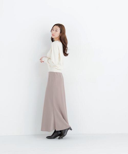 NATURAL BEAUTY BASIC(ナチュラルビューティーベーシック)の「レースVネックプルオーバー(ニット/セーター・レディース・オフホワイト/ブルー/ブラック・フリ-)」の15枚目の写真