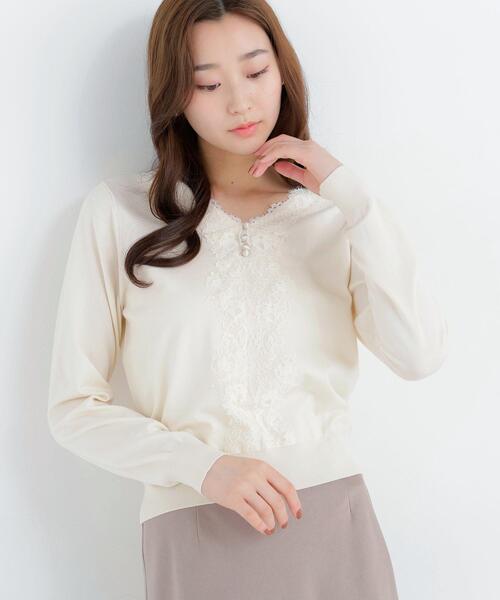 NATURAL BEAUTY BASIC(ナチュラルビューティーベーシック)の「レースVネックプルオーバー(ニット/セーター・レディース・オフホワイト/ブルー/ブラック・フリ-)」の16枚目の写真