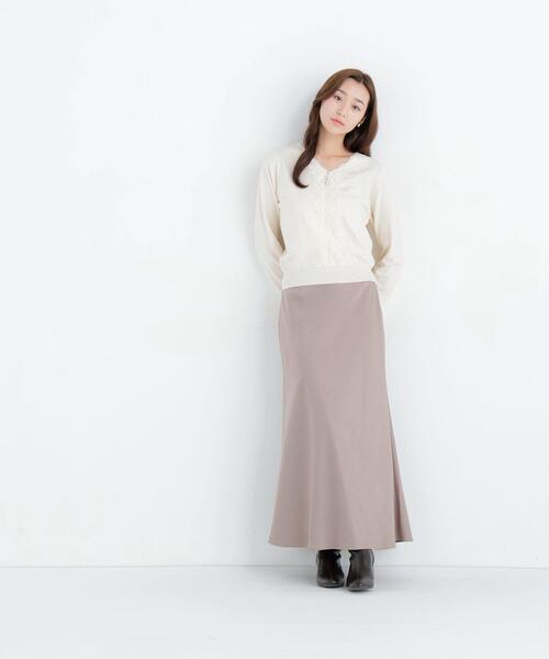 NATURAL BEAUTY BASIC(ナチュラルビューティーベーシック)の「レースVネックプルオーバー(ニット/セーター・レディース・オフホワイト/ブルー/ブラック・フリ-)」の17枚目の写真