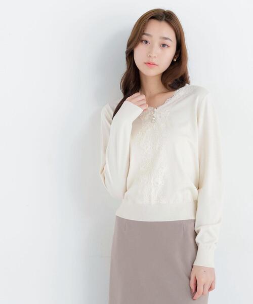 NATURAL BEAUTY BASIC(ナチュラルビューティーベーシック)の「レースVネックプルオーバー(ニット/セーター・レディース・オフホワイト/ブルー/ブラック・フリ-)」の18枚目の写真