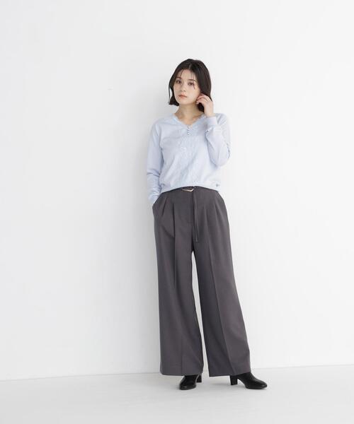 NATURAL BEAUTY BASIC(ナチュラルビューティーベーシック)の「レースVネックプルオーバー(ニット/セーター・レディース・オフホワイト/ブルー/ブラック・フリ-)」の22枚目の写真