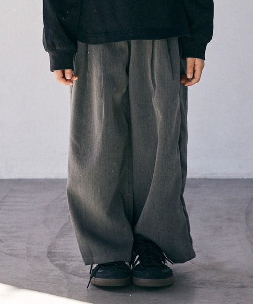 GENERATOR(ジェネレーター)の「GENERATOR/ジェネレーター 2タックワイドパンツ(その他パンツ・キッズ・チャコールグレー/ブラック・L/XL)」の1枚目の写真