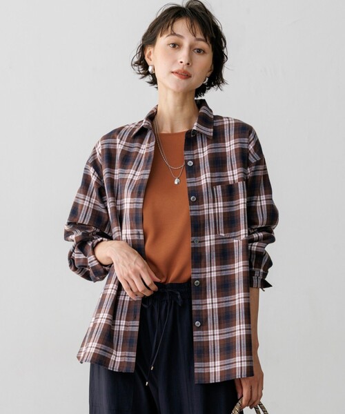 23区 S(ニジュウサンクチイサイサイズ)の「チェックネル シャツ(シャツ/ブラウス・レディース・ダークブラウン系3/ネイビー系3/ブラック系3・32)」の1枚目の写真