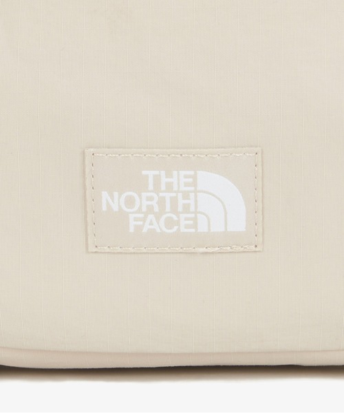 THE NORTH FACE（ザノースフェイス）の「TNF/WL-BREEZE　ROLL　CROSS　BAG（ショルダーバッグ・メンズ・ピンク/クリーム/ブラック・FREE）」の13枚目の写真