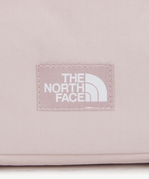 THE NORTH FACE（ザノースフェイス）の「TNF/WL-BREEZE　ROLL　CROSS　BAG（ショルダーバッグ・メンズ・ピンク/クリーム/ブラック・FREE）」の19枚目の写真
