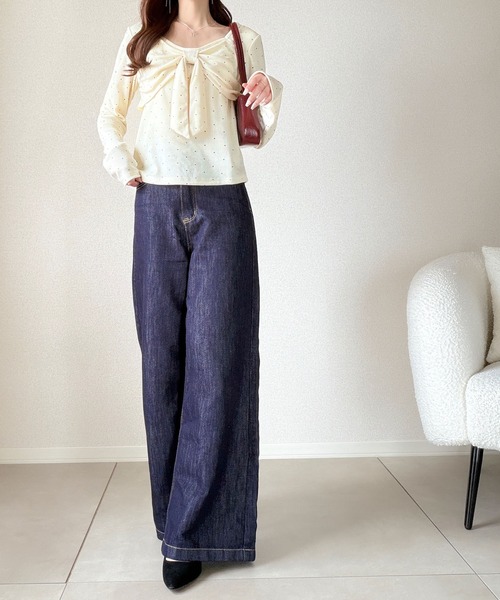 mily bilet(ミウィビレット)の「【mily bilet】甘めディテールを、大人っぽく纏う。主役級の可愛さ♪テレコリブ素材立体ドットリボンスクエアネックトップス(長袖)(Tシャツ/カットソー・レディース・ネイビー/アイボリー/ブラウン・X-LARGE/SMALL/MEDIUM/LARGE)」の13枚目の写真