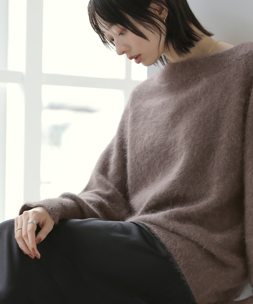 La TOTALITE(ラトータリテ)の「2WAYアンゴラブレンドニット(ニット/セーター・レディース・ブラック/ホワイト/チョコ・FREE)」の4枚目の写真