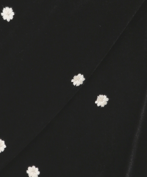 B.C STOCK(ベーセーストック)の「【WEB限定】手洗い可 / ベロアフラワー刺繍ワンピース(ワンピース・レディース・ブラウン/ブラック・FREE)」の19枚目の写真