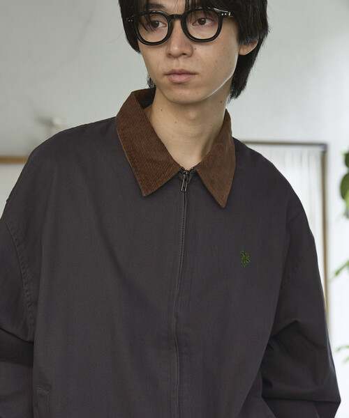 FREAK'S STORE(フリークスストア)の「U.S. POLO ASSN. × PUBLUX/ユーエスポロアッスン 別注 襟 コーデュロイ スイングトップ 限定展開(ブルゾン・メンズ・ネイビー/チャコールグレー/ブラック/ベージュ・SMALL/MEDIUM/LARGE)」の21枚目の写真