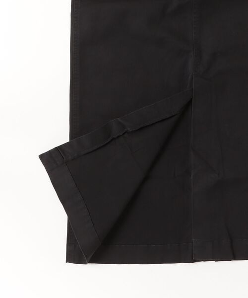 Gramicci（グラミチ）の「STRETCH TWILL LONG BAKER SKIRT（スカート・レディース・ブラック/ベージュ系その他/ブラウン系その他/チャコール/オリーブ/ダークネイビー・L/S/XL/M）」の8枚目の写真