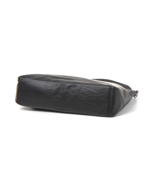 LAKOLE(ラコレ)の「フェイクレザー2WAYショルダーBAG / 1069673(ショルダーバッグ・レディース・ダークブラウン/クリーム/ブラック・FREE)」の18枚目の写真