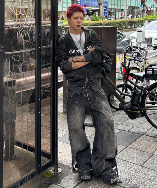 RICH(リッチ)の「別注【RICH】Knight Wide Dirty Washed Pants / 【リッチ】リベットダーティーウォッシュバルーンデニムパンツ<着用動画あり>(デニムパンツ・メンズ・ブラック・02/01)」の9枚目の写真
