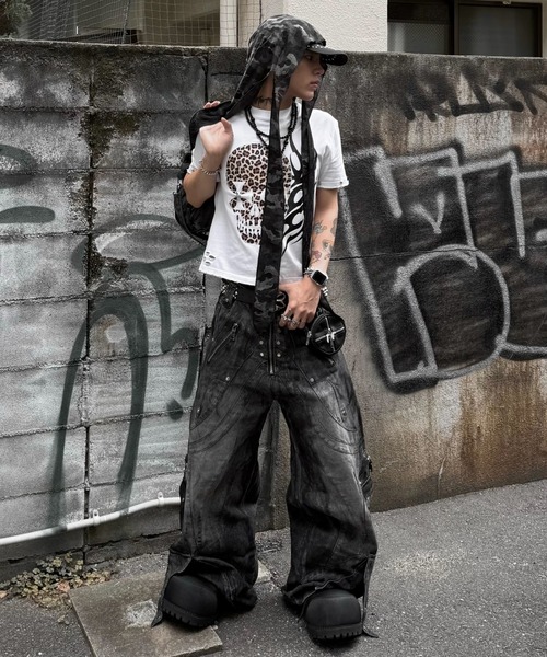 RICH(リッチ)の「別注【RICH】Knight Wide Dirty Washed Pants / 【リッチ】リベットダーティーウォッシュバルーンデニムパンツ<着用動画あり>(デニムパンツ・メンズ・ブラック・02/01)」の16枚目の写真