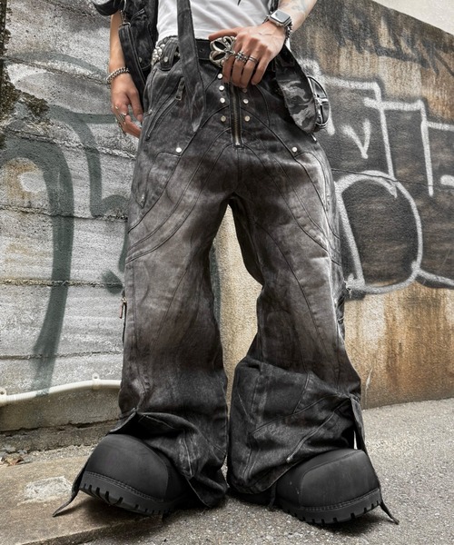 RICH(リッチ)の「別注【RICH】Knight Wide Dirty Washed Pants / 【リッチ】リベットダーティーウォッシュバルーンデニムパンツ<着用動画あり>(デニムパンツ・メンズ・ブラック・02/01)」の13枚目の写真
