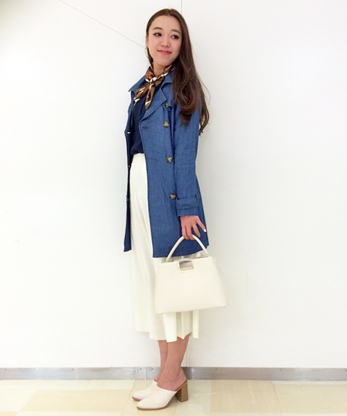 VENCEEXCHANGE（ヴァンスエクスチェンジ）の「レーヨンデニム トレンチコート        （トレンチコート・レディース・ブルー・MEDIUM/LARGE）」の6枚目の写真