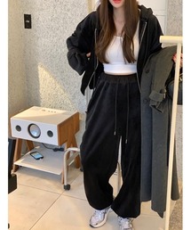 フード付きトップスパンツセットアップ