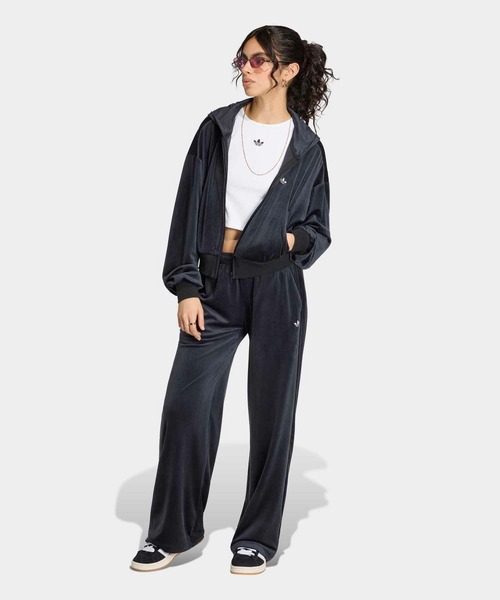 adidas(アディダス)の「エッセンシャルズ ベロア トラックジャケット(ジャージ) / アディダスオリジナルス adidas Originals(パーカー・レディース・ブラック・X-LARGE/SMALL/MEDIUM/LARGE/XX-LARGE/X-SMALL)」の5枚目の写真