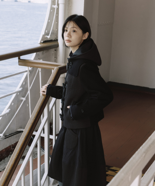 OHESHIO(オヘシオ)の「PADDED DUFFLE WOOL COAT, BLACK(チェスターコート・レディース・その他・FREE)」の5枚目の写真