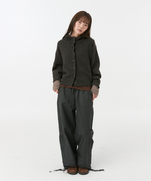 OHESHIO（オヘシオ）の「CROPPED HOODED HIGH NECK CARDIGAN, BROWN（カーディガン/ボレロ・レディース・その他・FREE）」の3枚目の写真