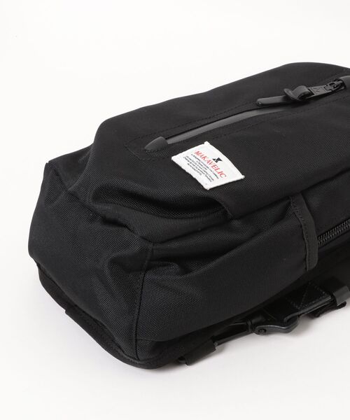 MAKAVELIC（マキャベリック）の「【62】【MAKAVELIC】【COCOON 4 BODY BAG / ボディバッグ】（ボディバッグ/ウエストポーチ・メンズ・ブラック/ダークネイビー・FREE）」の4枚目の写真