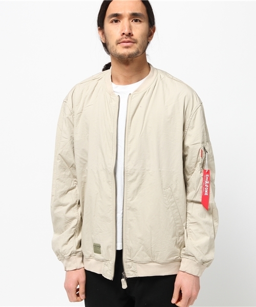 WHO'S WHO gallery（フーズフーギャラリー）の「【Em@//ONE】ボンディングMA-1（ブルゾン・メンズ・ベージュ/オリーブ/ブラック・LARGE/MEDIUM）」の12枚目の写真