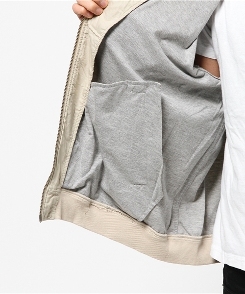 WHO'S WHO gallery（フーズフーギャラリー）の「【Em@//ONE】ボンディングMA-1（ブルゾン・メンズ・ベージュ/オリーブ/ブラック・LARGE/MEDIUM）」の8枚目の写真