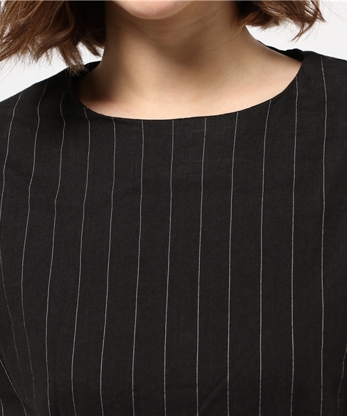 AZUL ENCANTO（アズールエンカント）の「裾リブ丸首ブラウス（シャツ/ブラウス・レディース・ブラック系その他/ホワイト系その他・MEDIUM/SMALL/LARGE）」の6枚目の写真