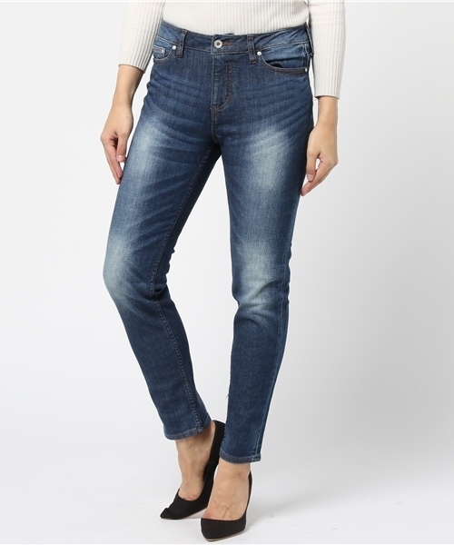 LIPSTAR(リップスター)の「スリムテーパードデニムパンツ(デニムパンツ・レディース・ブルー/ネイビー・S(1)/M(2))」の9枚目の写真