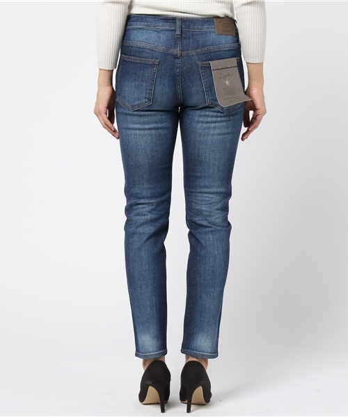 LIPSTAR(リップスター)の「スリムテーパードデニムパンツ(デニムパンツ・レディース・ブルー/ネイビー・S(1)/M(2))」の5枚目の写真