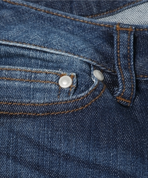 LIPSTAR(リップスター)の「スリムテーパードデニムパンツ(デニムパンツ・レディース・ブルー/ネイビー・S(1)/M(2))」の17枚目の写真