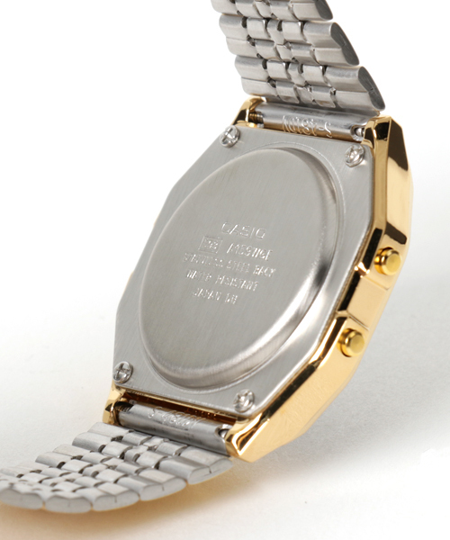 CASIO(カシオ)の「CASIO CLASSIC / A159WGEA-1JF CASIO(デジタル腕時計・メンズ・ブラック×ゴールド・FREE)」の3枚目の写真