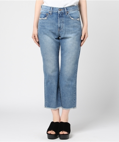 Denime(ドゥニーム)の「クロップドフレアジーンズ(デニムパンツ・レディース・ライトインディゴブルー/ダークインディゴブルー・3/1/2)」の3枚目の写真