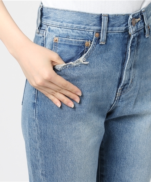 Denime(ドゥニーム)の「クロップドフレアジーンズ(デニムパンツ・レディース・ライトインディゴブルー/ダークインディゴブルー・3/1/2)」の8枚目の写真