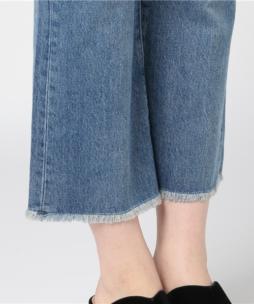 Denime(ドゥニーム)の「クロップドフレアジーンズ(デニムパンツ・レディース・ライトインディゴブルー/ダークインディゴブルー・3/1/2)」の9枚目の写真