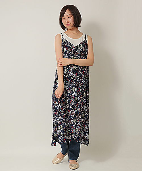 LBC（エルビーシー）の「プリント柄キャミワンピース巾着付き（ワンピース・レディース・ブラック/オフホワイト/ネイビー・MEDIUM/LARGE）」の3枚目の写真