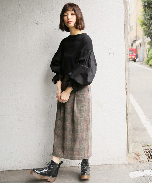 LOWRYS FARM(ローリーズファーム)の「フハクキリカエ/LS 769261 (Tシャツ/カットソー・レディース・オフホワイト/ブラック/ベージュ/レッド・LARGE/MEDIUM)」の18枚目の写真