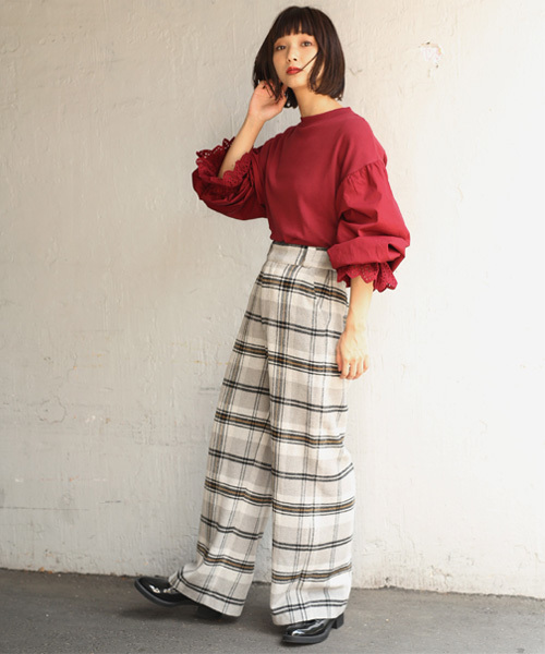 LOWRYS FARM(ローリーズファーム)の「フハクキリカエ/LS 769261 (Tシャツ/カットソー・レディース・オフホワイト/ブラック/ベージュ/レッド・LARGE/MEDIUM)」の19枚目の写真