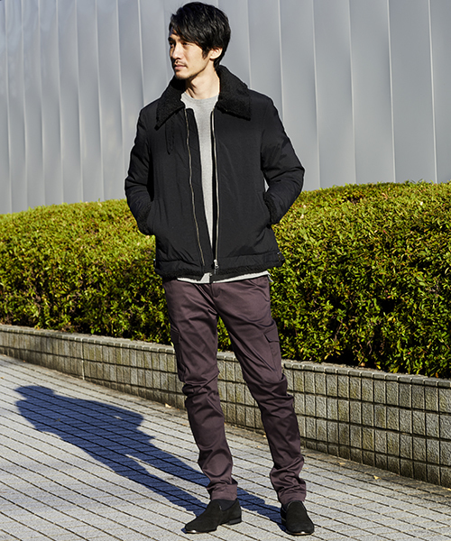 wjk black(ダブルジェイケイブラック)の「【wjk black】≪STUDIOUS限定≫カーブラインサテンスキニーカーゴパンツ(カーゴパンツ・メンズ・ブラック/ワインレッド/カーキ・3/1/2)」の13枚目の写真