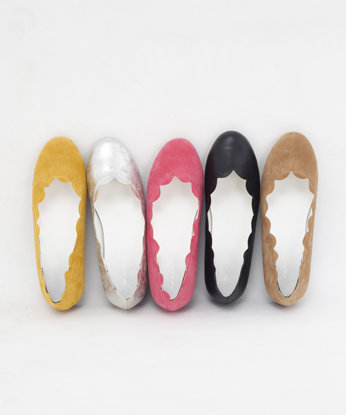 merlot plus（メルロープリュス）の「スカラップフラットシューズ002-1489（パンプス・レディース・ブラック/シルバー/ベージュ/ピンク/イエロー・L/LL/M/S）」の8枚目の写真